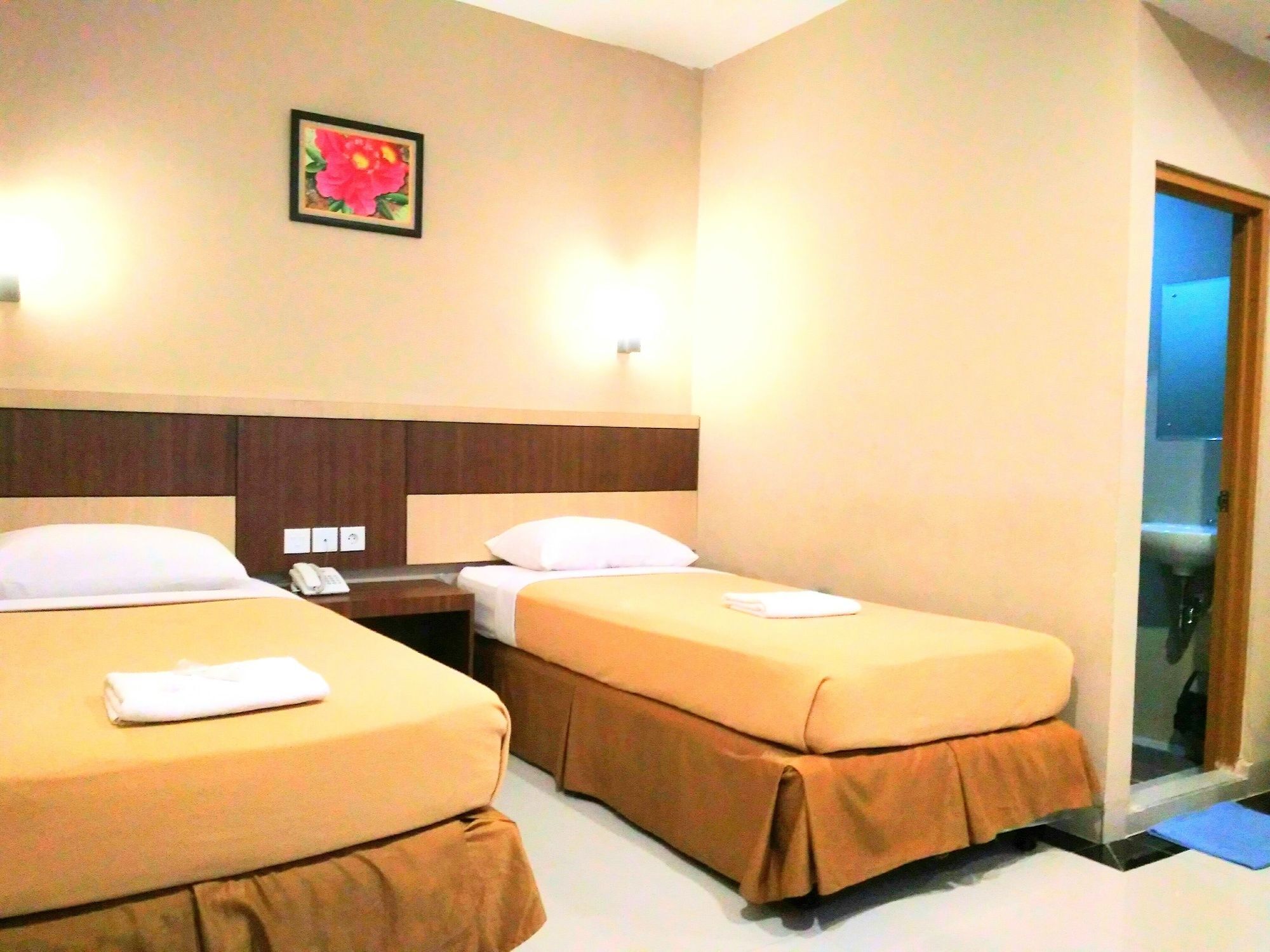 Hotel Parma Paus Pekanbaru Extérieur photo